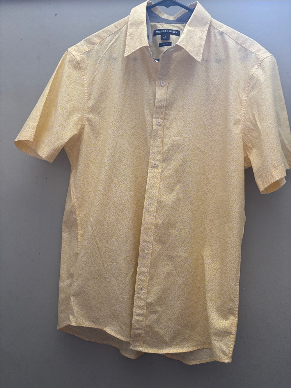 Michael Kors Short-Sleeve Button-Down Shirt in Light Cream